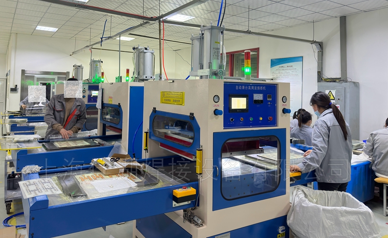 1719464204639607.jpg 汽車內(nèi)飾件高周波焊接機_副本_副本.jpg